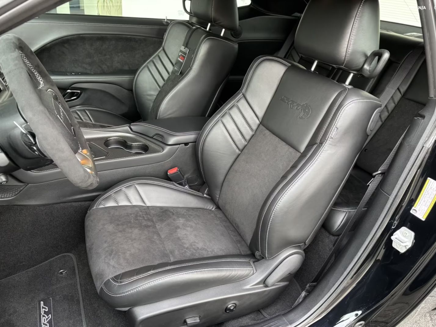 Dodge Challenger SRT Hellcat Widebody Jailbreak 2023