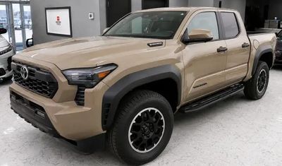 Toyota Tacoma TRD Off-Road 2026