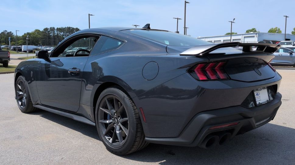 Ford Mustang Dark Horse Premium 2026