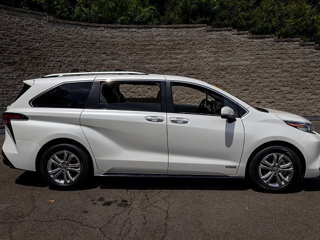 Toyota Sienna Platinum 2022