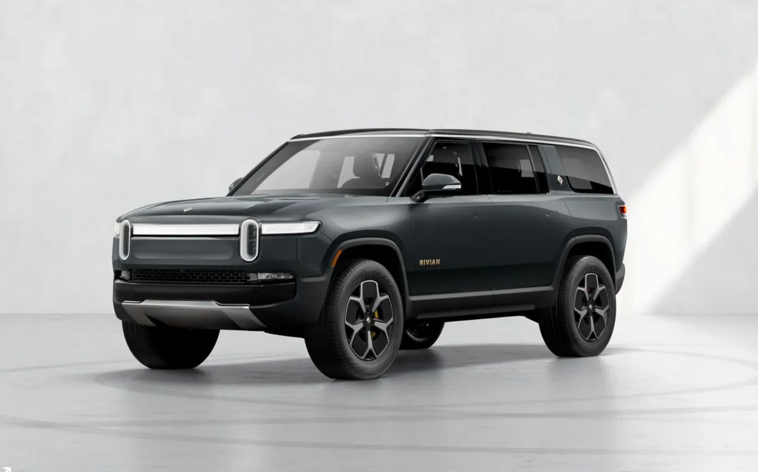 Rivian R1S Adventure 2021