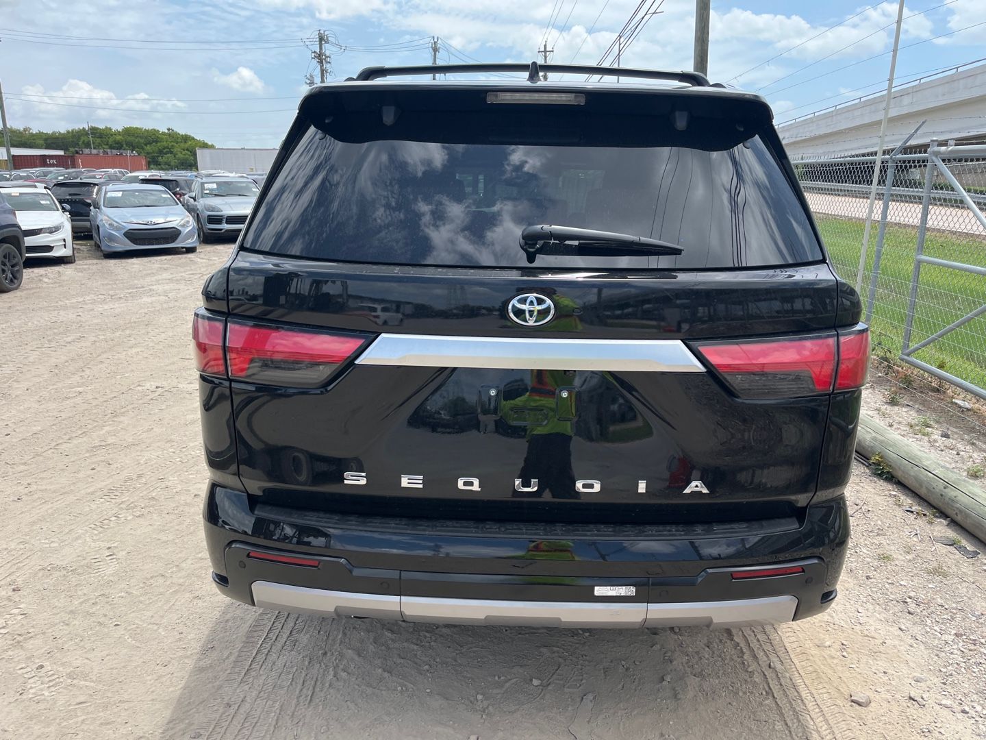 Toyota Sequoia Capstone 2023