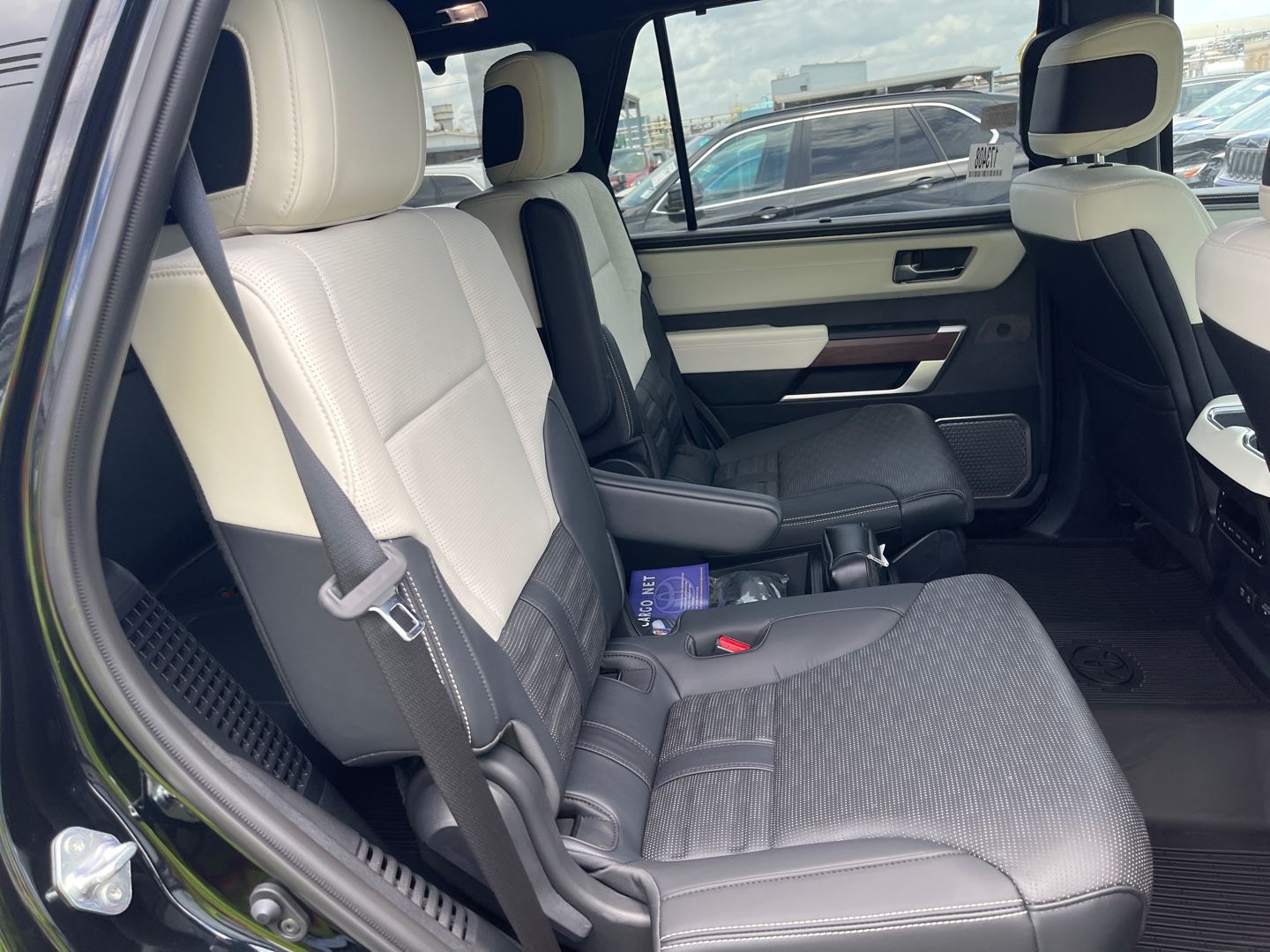 Toyota Sequoia Capstone 2023