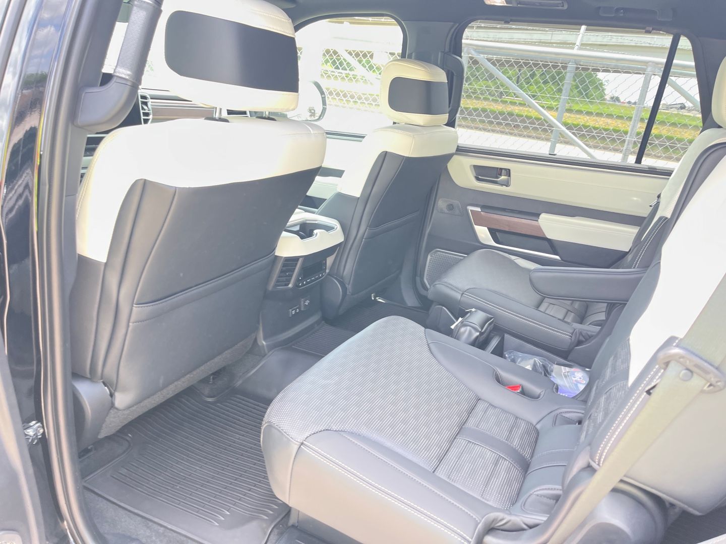 Toyota Sequoia Capstone 2023