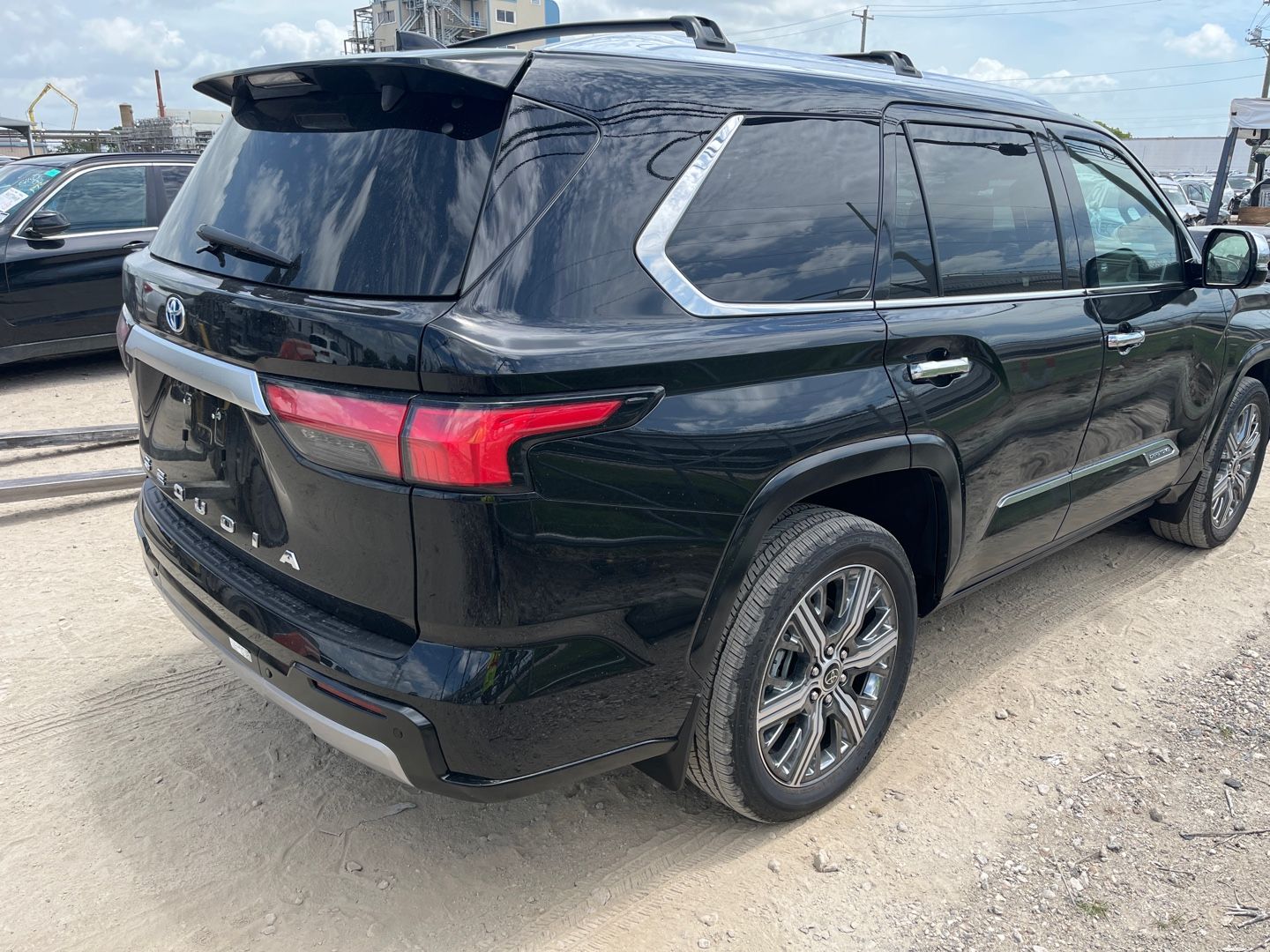 Toyota Sequoia Capstone 2023