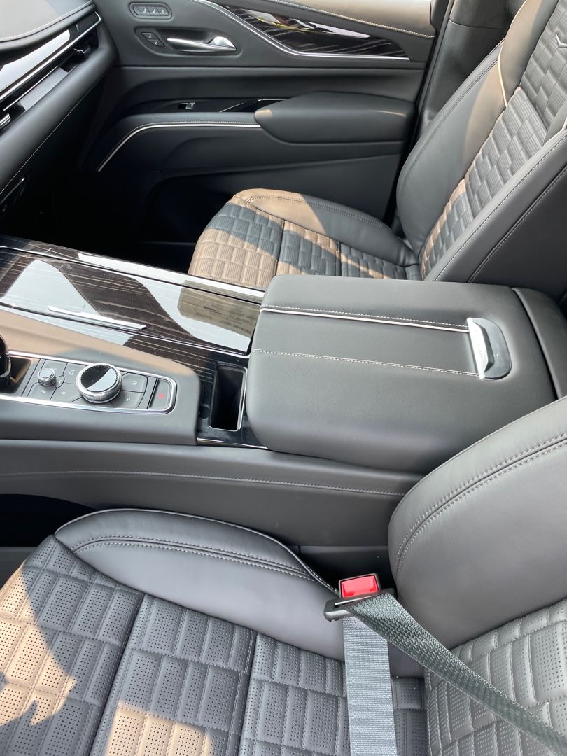 Cadillac Escalade-V ESV 2023