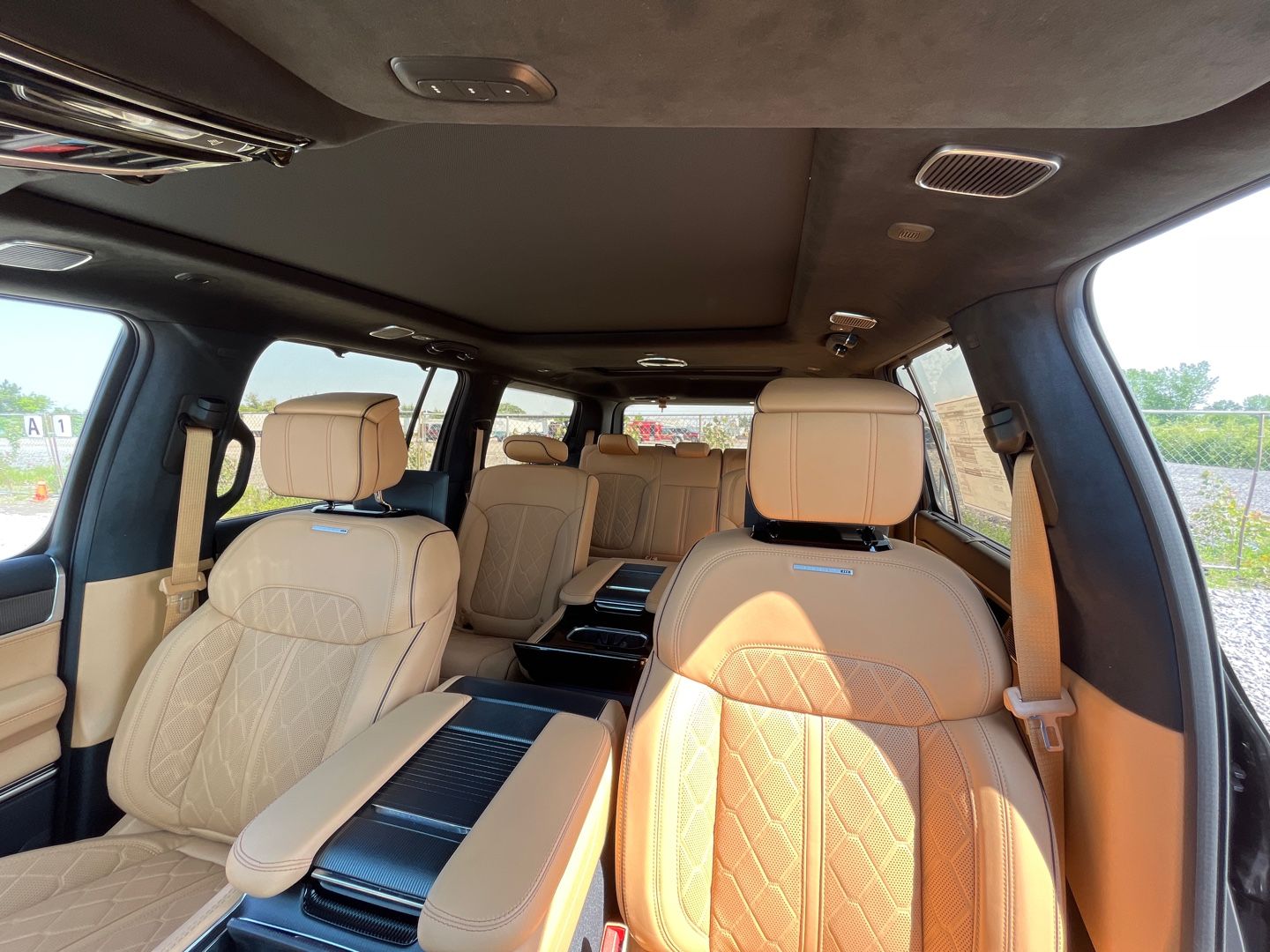 Jeep Wagoneer Grand Series III Obsidian 2023